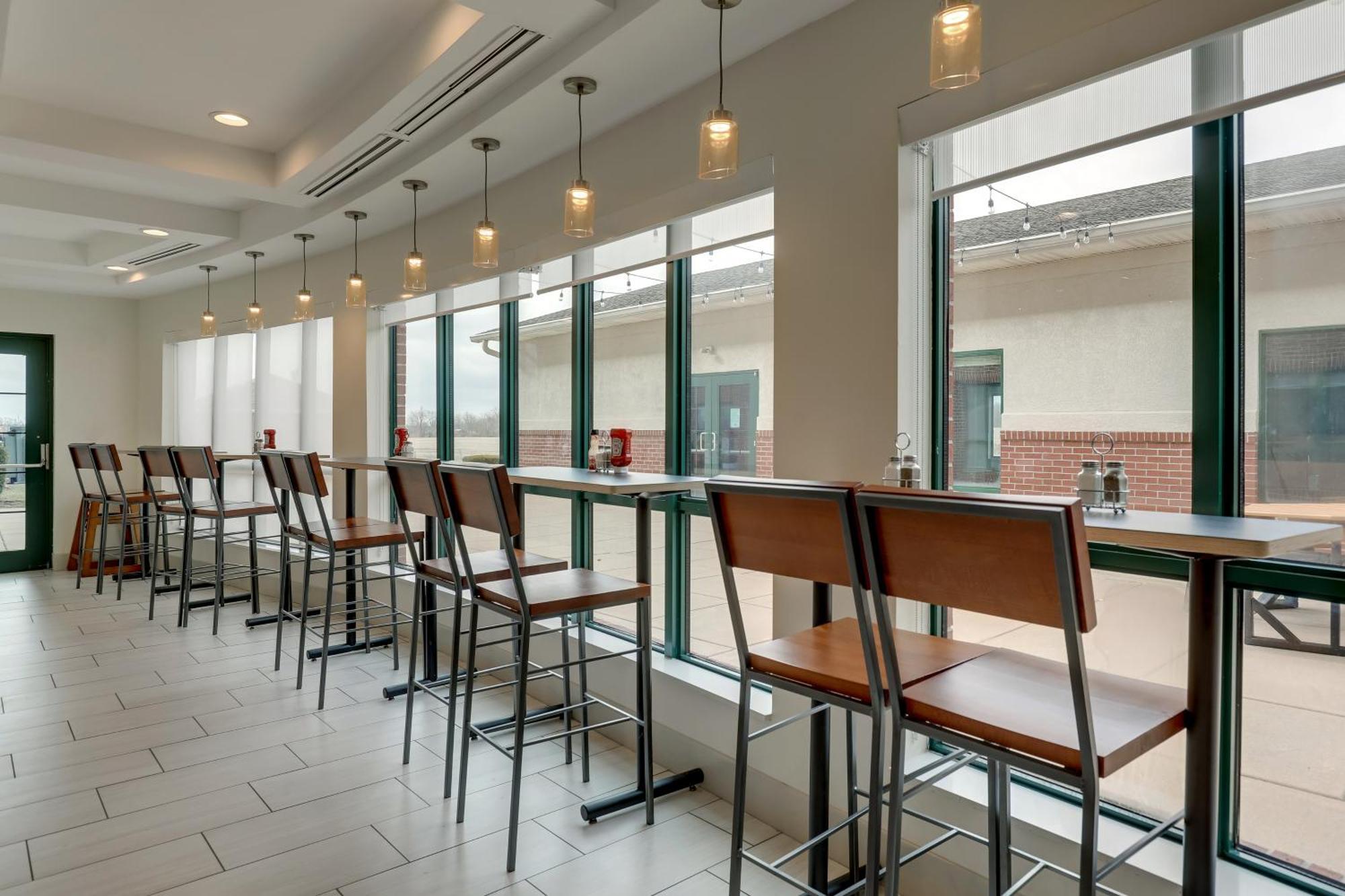 Holiday Inn Express Hotel & Suites Bryan-Montpelier By Ihg Holiday City Εξωτερικό φωτογραφία
