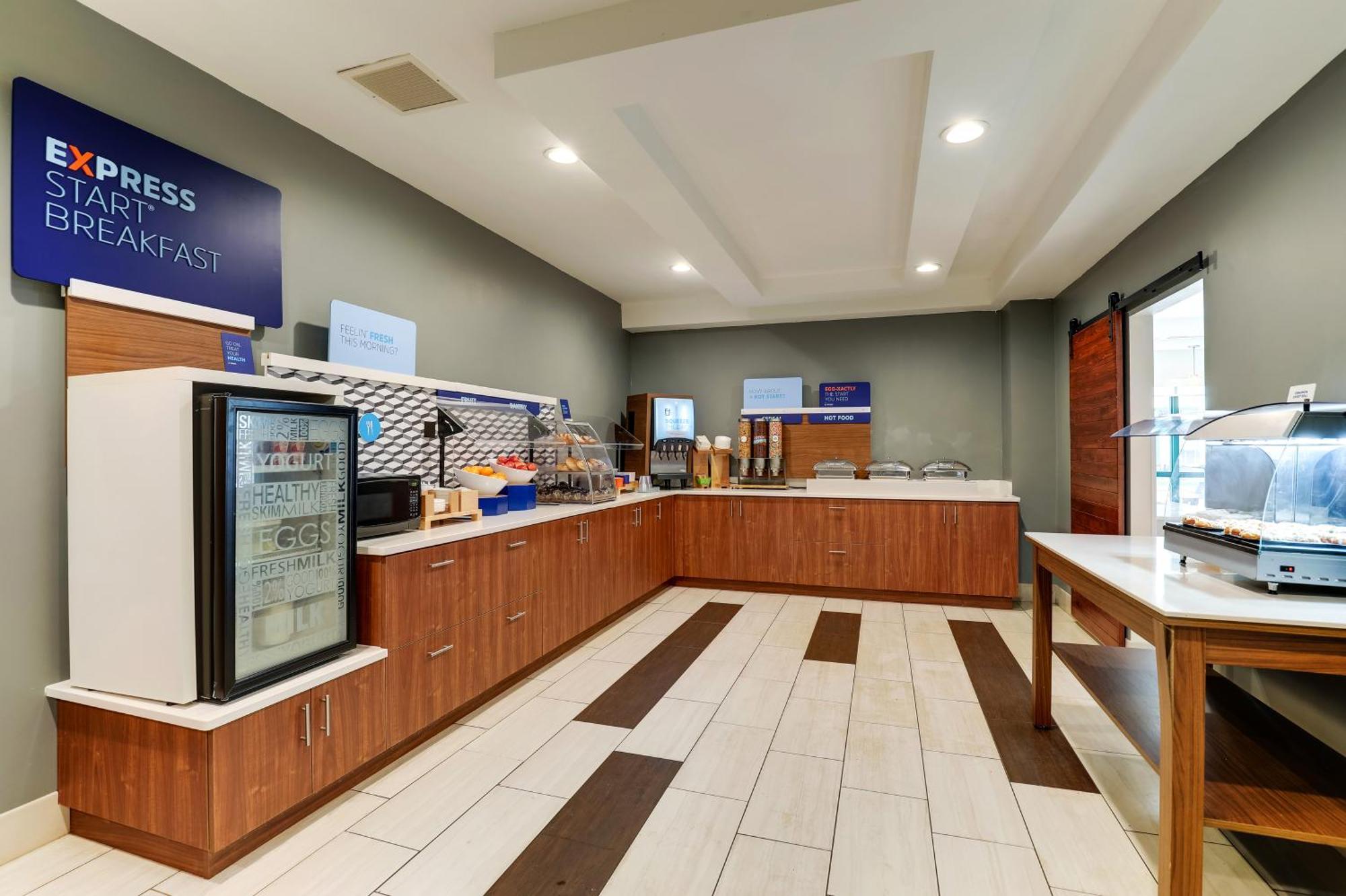Holiday Inn Express Hotel & Suites Bryan-Montpelier By Ihg Holiday City Εξωτερικό φωτογραφία